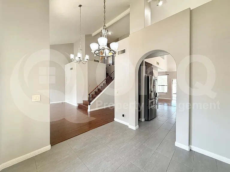 182 W Knox Rd — Photo 9