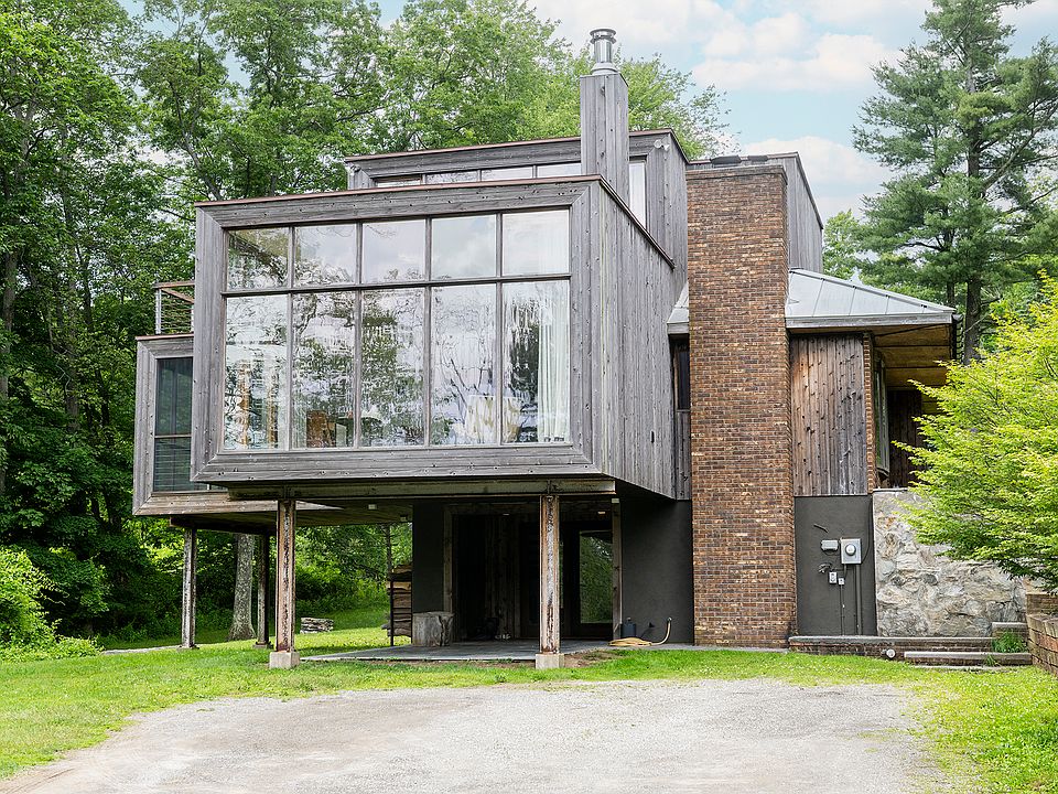 Front of house/entryway