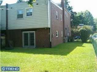 1927 Bowler St, Philadelphia, PA 19115