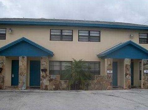 1st image of 1600 NE 151st St #1600