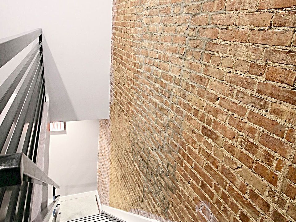 1st image of 457 Lenox Ave #3