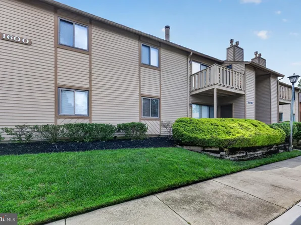 1605 Woodhollow Dr, Marlton, NJ 08053