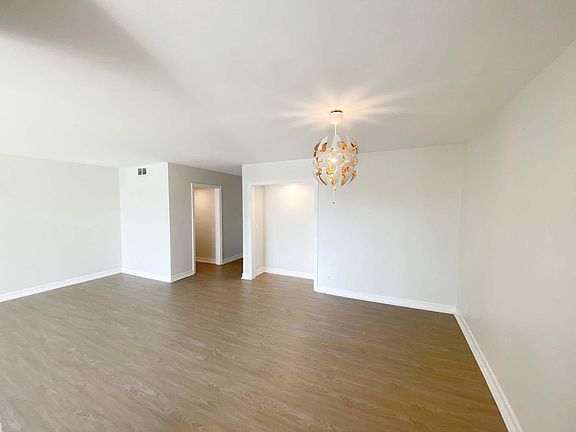 5th image of 4915 Tyrone Ave APT 314