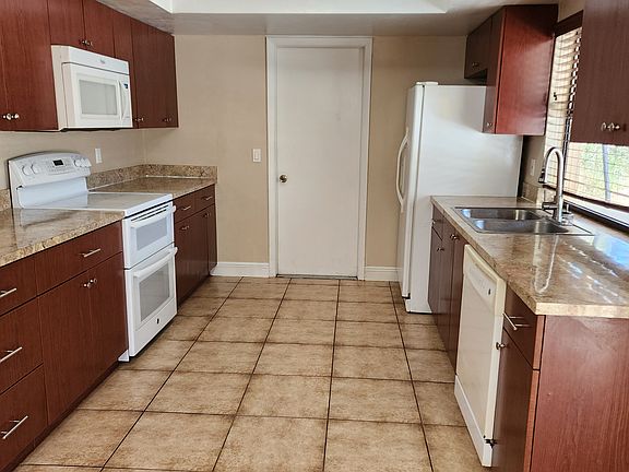 5th image of 12 Robert Ave