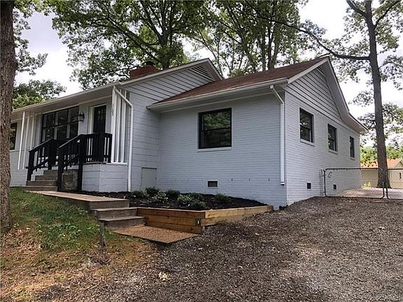 3rd image of 1105 Ironington Road