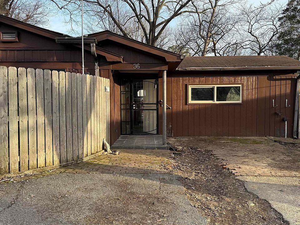 1st image of 36 Honeysuckle Dr