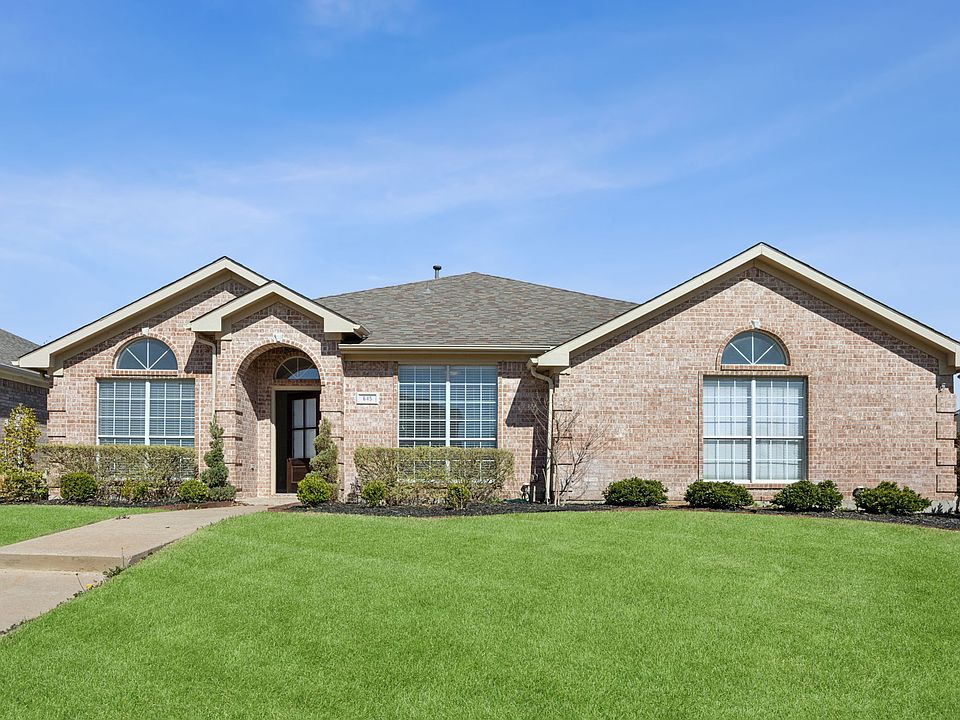 1st image of 645 Saint Eric Dr