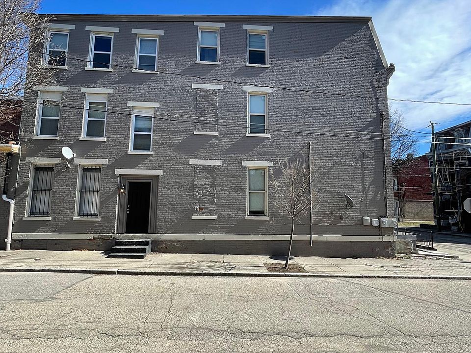 1st image of 462 Dayton St Unit 2