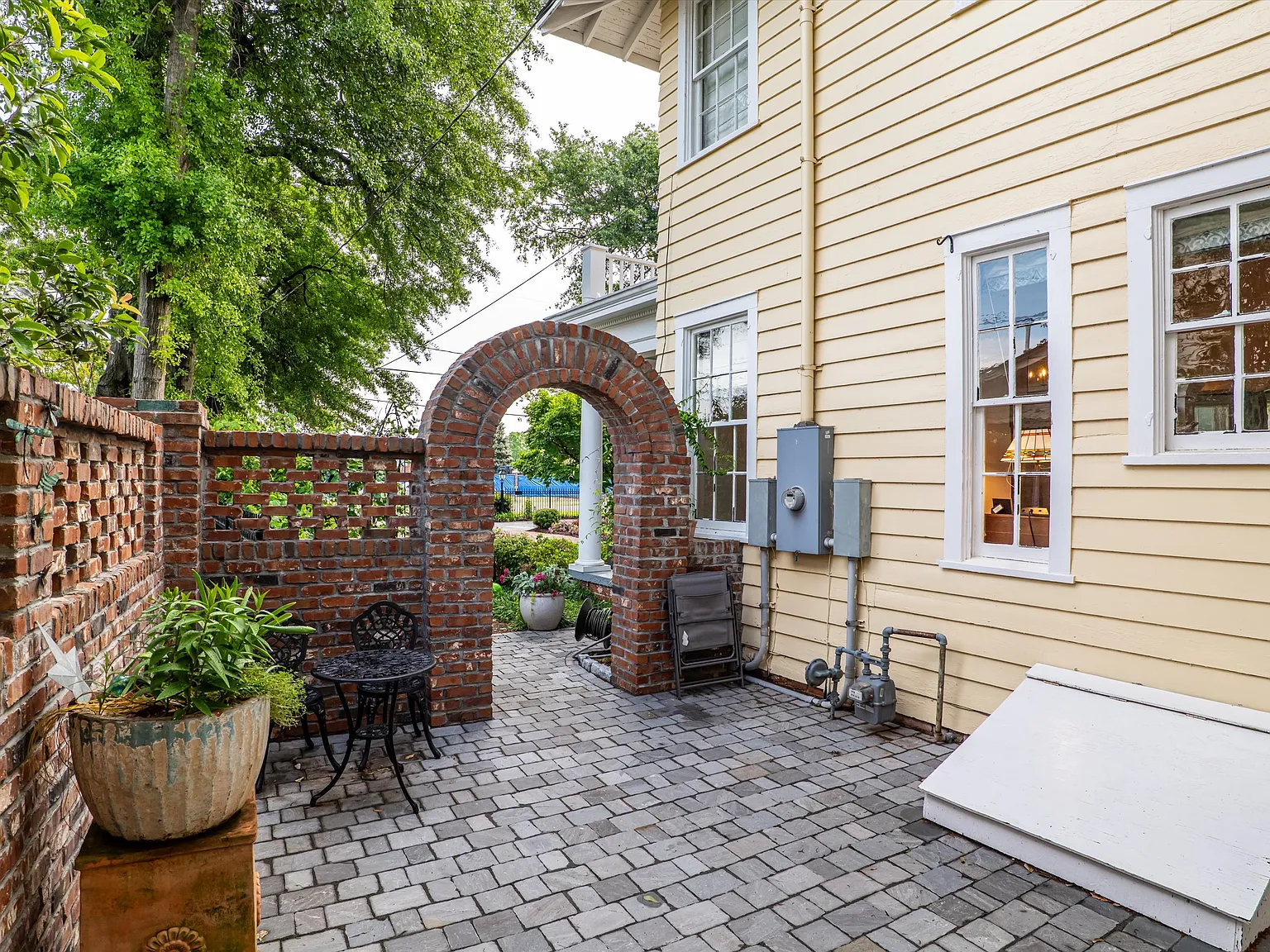 4 bed, 3.5 bath, 3208 sqft, $3,500 — Photo 4
