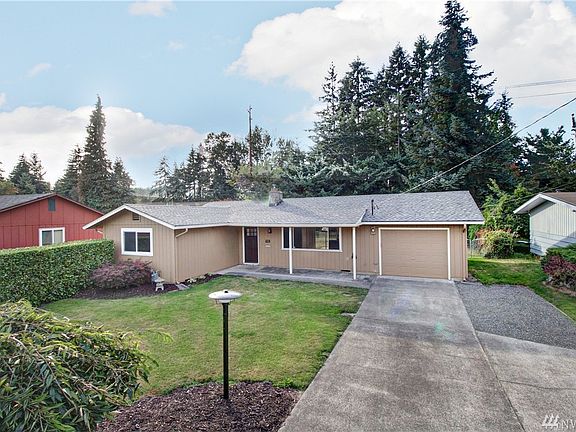 2nd image of 214 Mountain Circle Dr