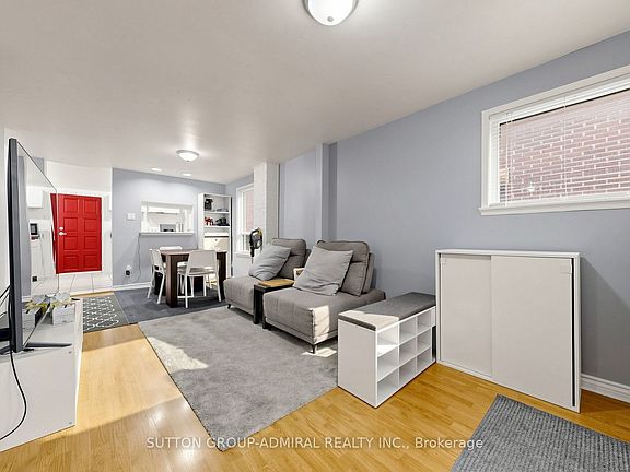 5th image of 75 Rockcliffe Blvd