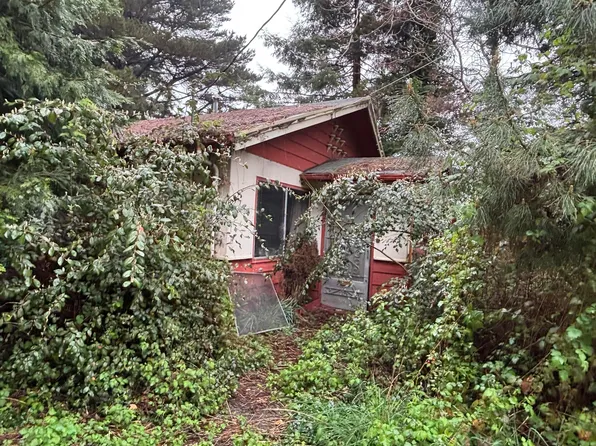 1788 Rohnerville Rd, Fortuna, CA 95540