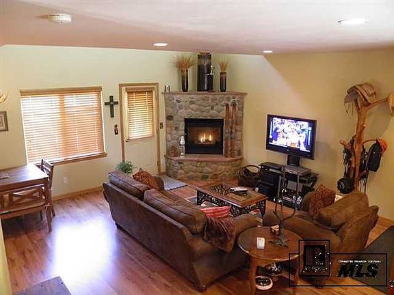 2nd image of 3049 Chinook Ln