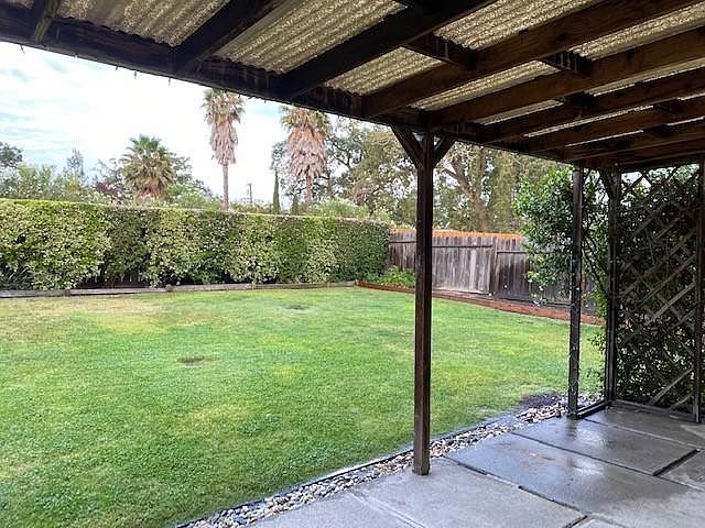 2nd image of 4025 Fairfax Dr