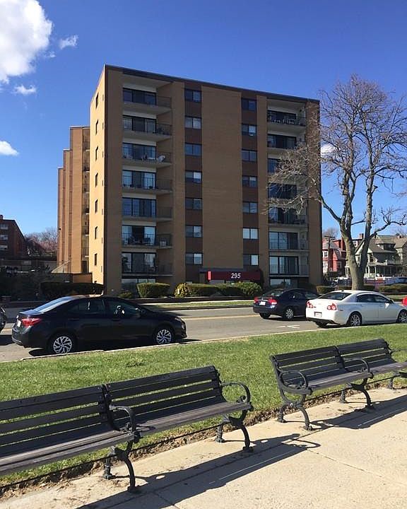 1st image of 295 Lynn Shore Dr APT 703