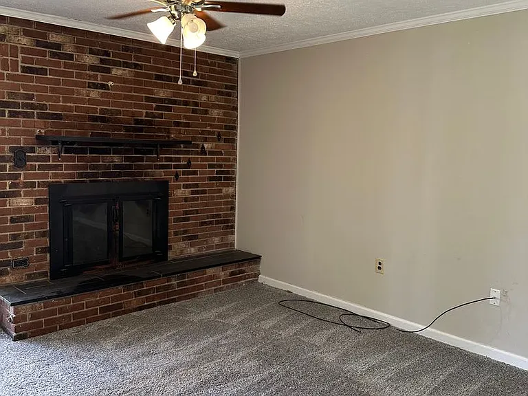 985 Pineland Ave — Photo 11