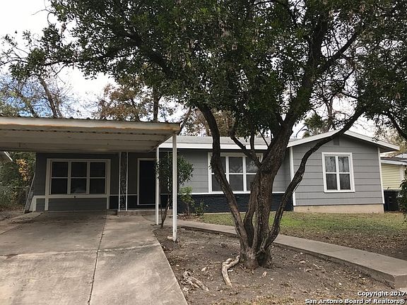 2nd image of 727 Edgebrook Ln