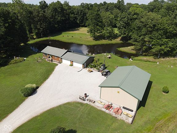 3rd image of 2301 Combes Rd
