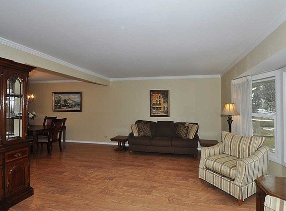 4th image of 1236 E Thurston Dr