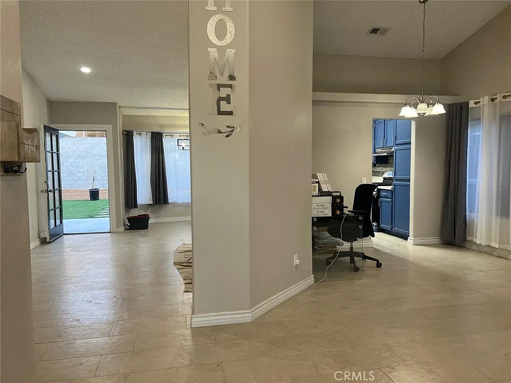 3 bed, 1450 sqft, $3,150 — Photo 3