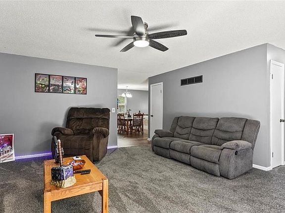 2nd image of 6807 N Fisk Ave