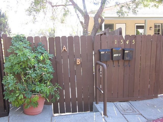 1st image of 1545 Vanderbilt Pl #B