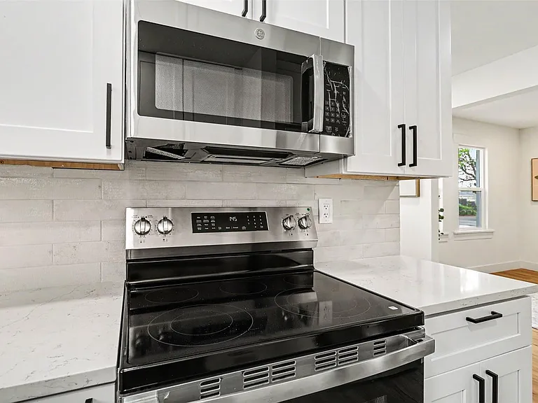 5645 W Virginia Ave — Photo 4