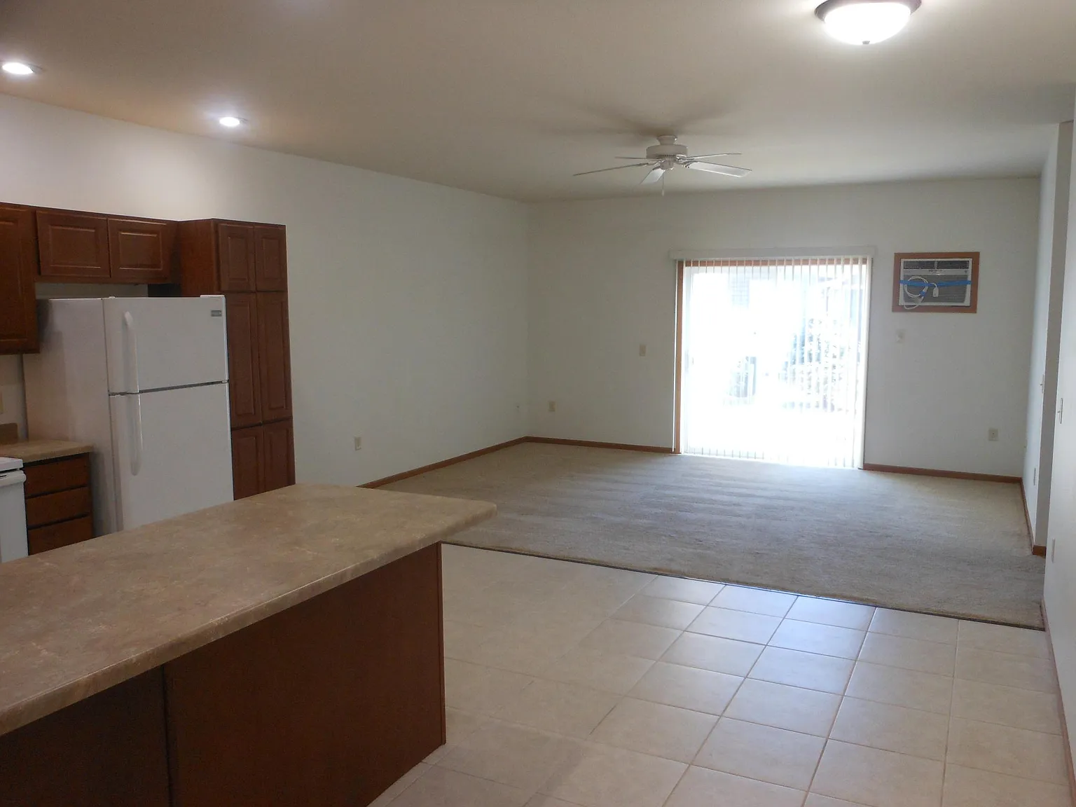 2 bed, 1180 sqft, $1,500 — Photo 2