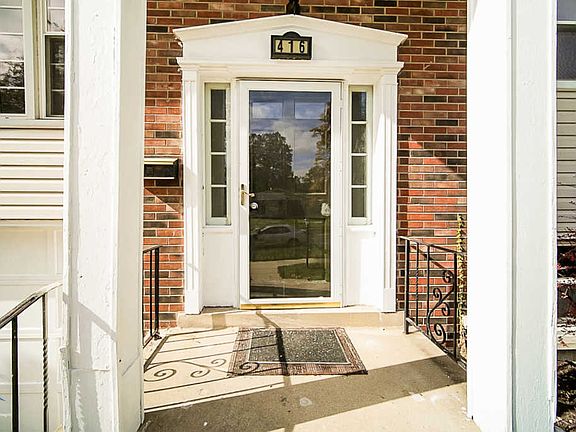 3rd image of 416 N Pleasant Dr
