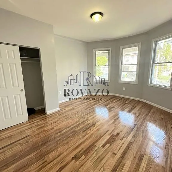 29 Baldwin Ave #2 — Photo 5