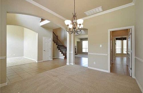 4th image of 1306 Hillridge Dr