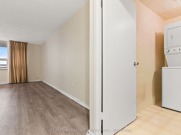 4th image of 1350 York Mills Rd #2205