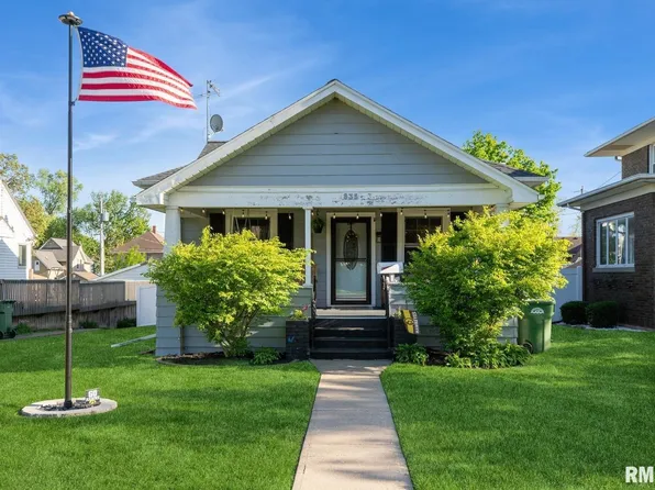835 3rd Ave S, Clinton, IA 52732