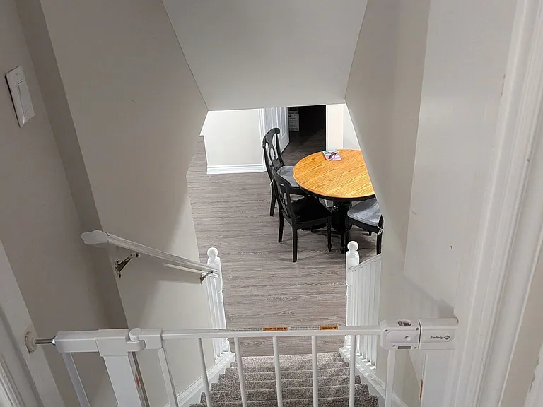 90 Penelope Dr — Photo 12