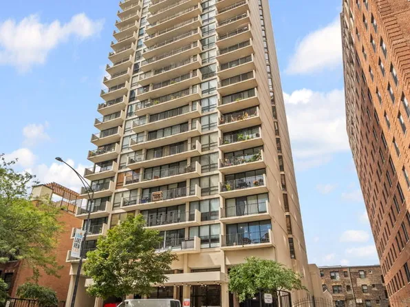 3150 N Sheridan Rd APT 2C, Chicago, IL 60657