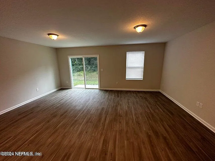 4 bed, 2.5 bath, 1574 sqft, $1,850 — Photo 3