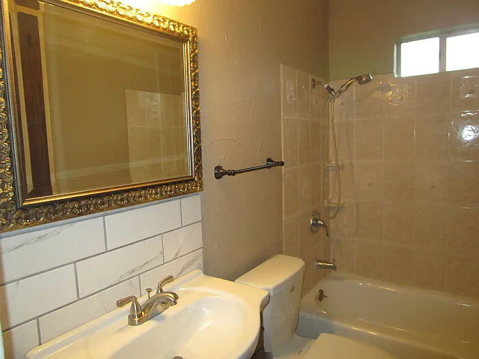 5225 Mack Rd — Photo 6