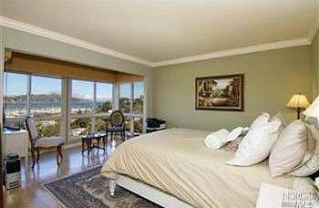 3rd image of 204 Cazneau Ave #B