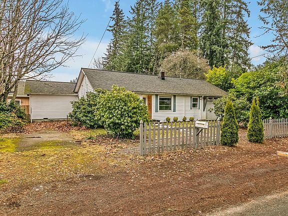 3rd image of 2227 Sidney Ave