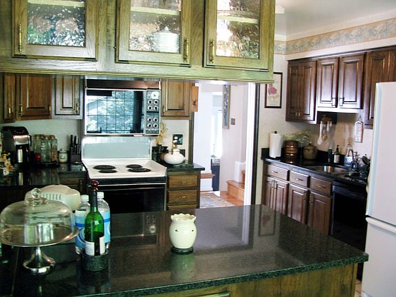 3rd image of 6110 Berlee Dr
