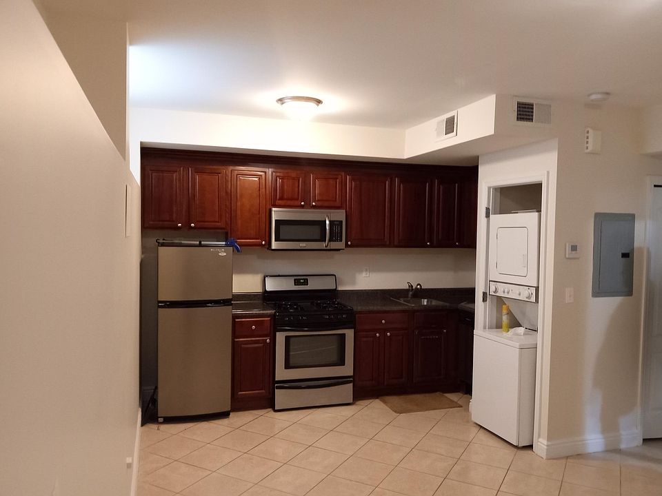 1st image of 22 Georges Ln