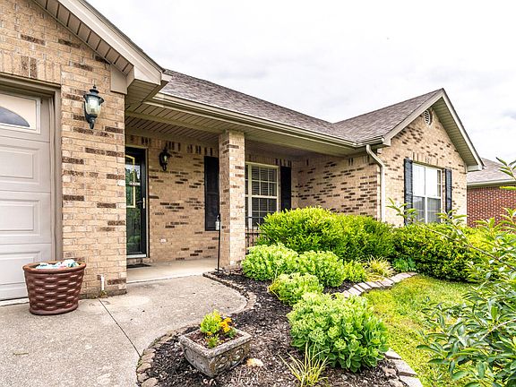 3rd image of 345 Palomino Dr