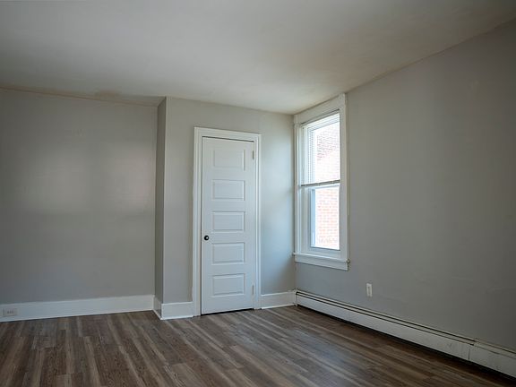 3rd image of 462 N Charlotte St Unit B