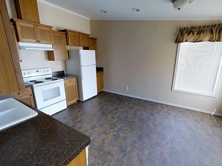 321 E Lime St — Photo 33
