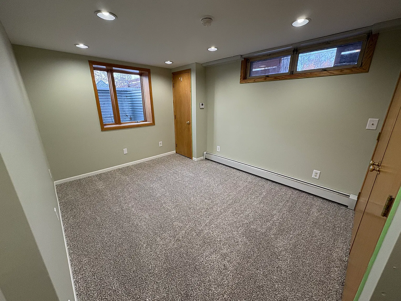5 bed, 2784 sqft, $2,200 — Photo 4