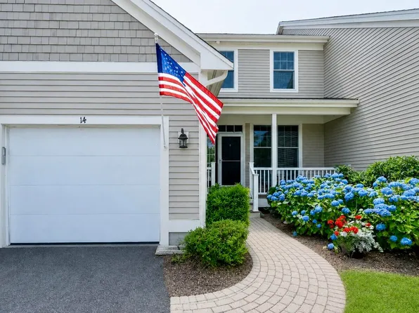 14 Stony Brook Drive, Mashpee, MA 02649
