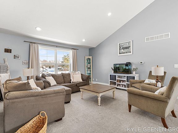 3rd image of 6361 88th Ave
