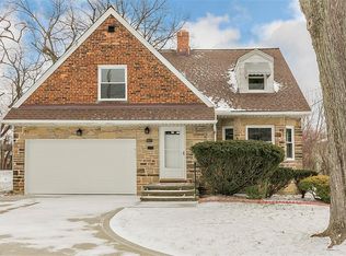 1611 Richmond Rd, Lyndhurst, OH 44124