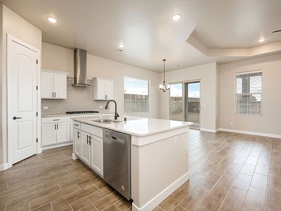 4th image of 3798 Nightingale Ave