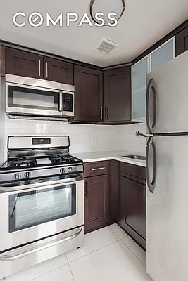 Rented by Compass | media 23